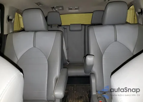 2020 Toyota Highlander Xle z USA, uszkodzony, nr VIN 5TDGZRBH8LS510853